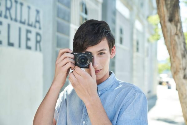 Sony New Alpha ILCE-6100K Vlogging Camera - Image 8